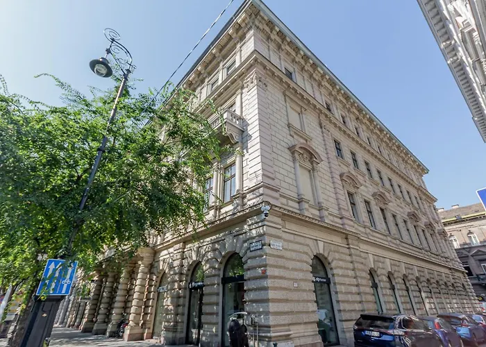 Andrassy Str. Luxury *