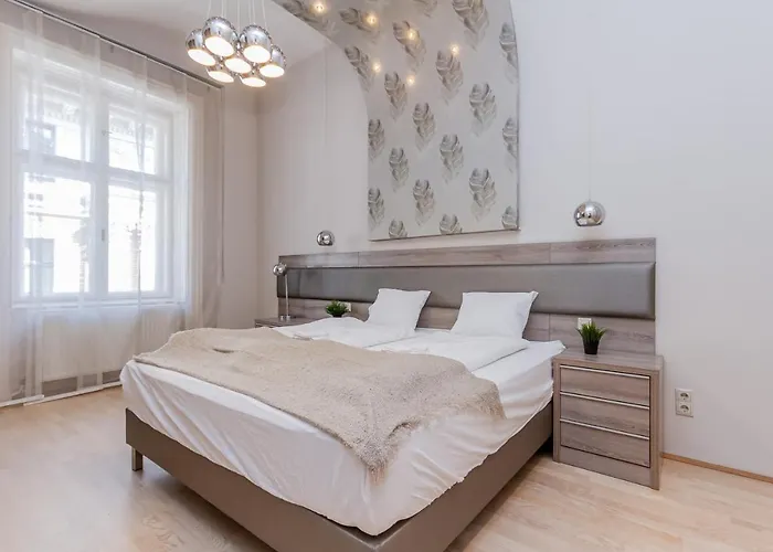 Andrassy Str. Luxury *