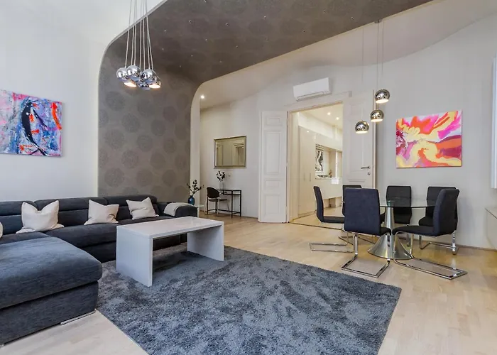 Andrassy Str. Luxury