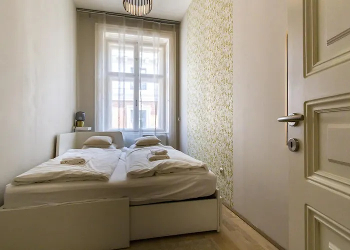 아파트 Andrassy Str. Luxury 부다페스트