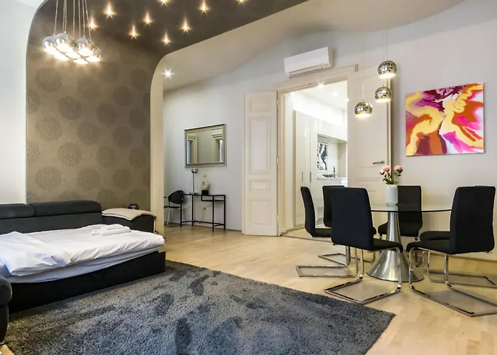 아파트 Andrassy Str. Luxury 부다페스트